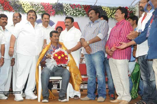 art directors association,dasari narayana rao,c kalyan,art directors  ఆర్ట్‌ డైరెక్టర్స్‌ అసోసియేషన్‌ బిల్డింగ్‌ ప్రారంభం